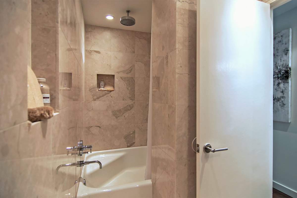 30 Miller Place, 1 Image 22