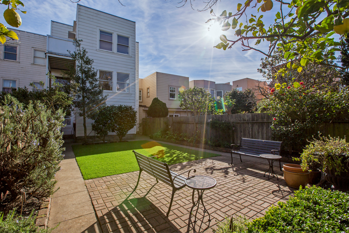 2360 Bay Street=2015 Image 23