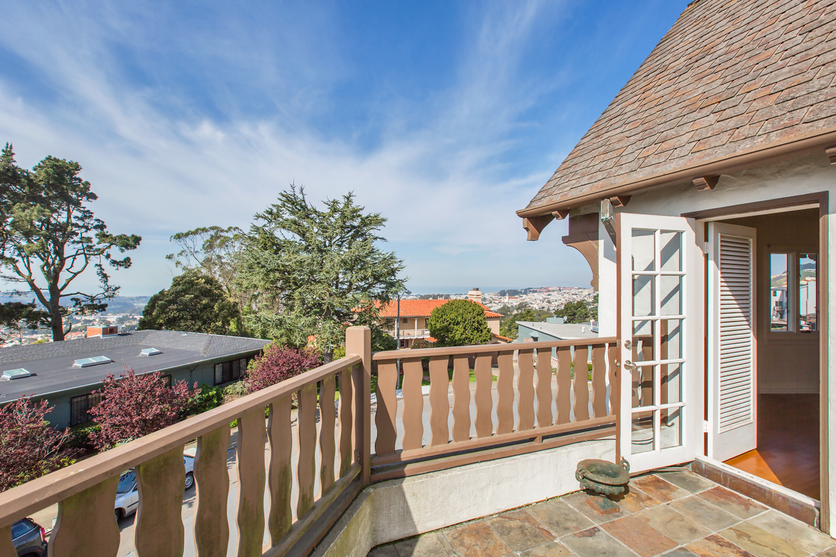 225 Maywood Drive Image 13