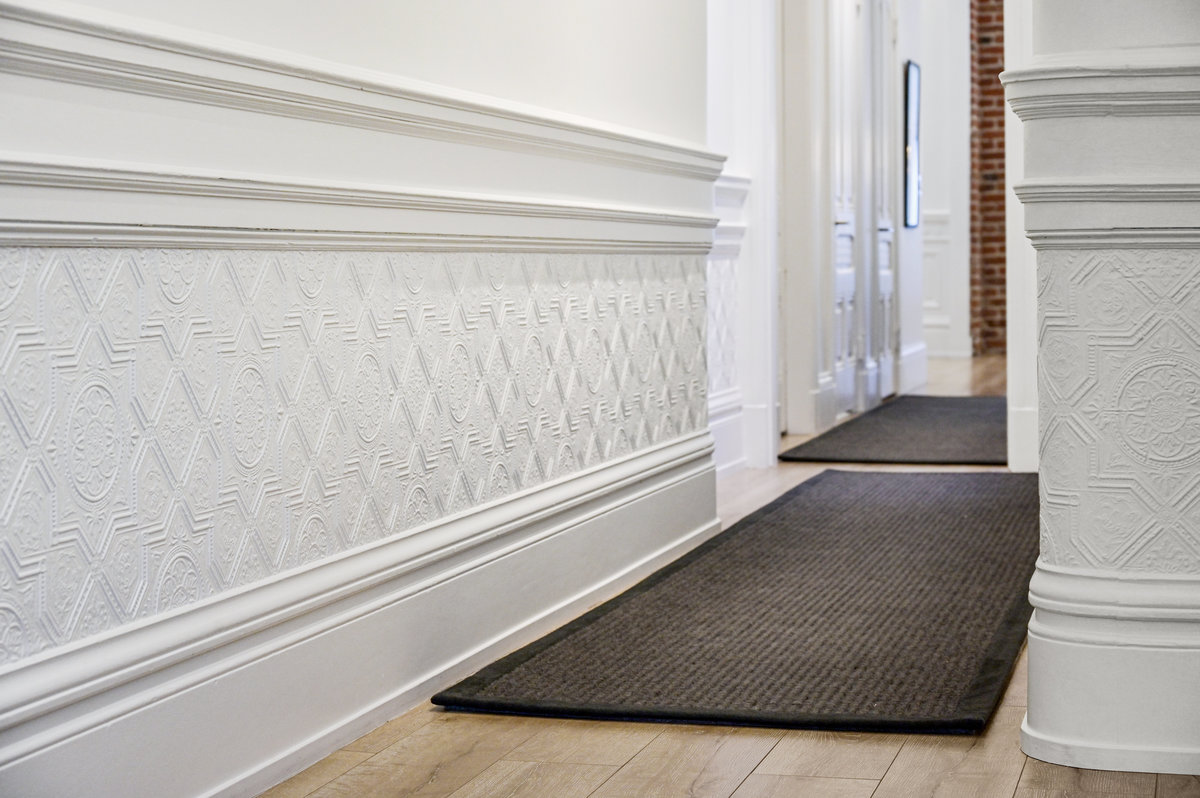 990 Guerrero retains just the right blend of original architectural details to lend significant character and warmth