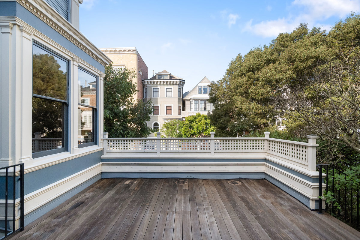Deck outside kitchen & dining room